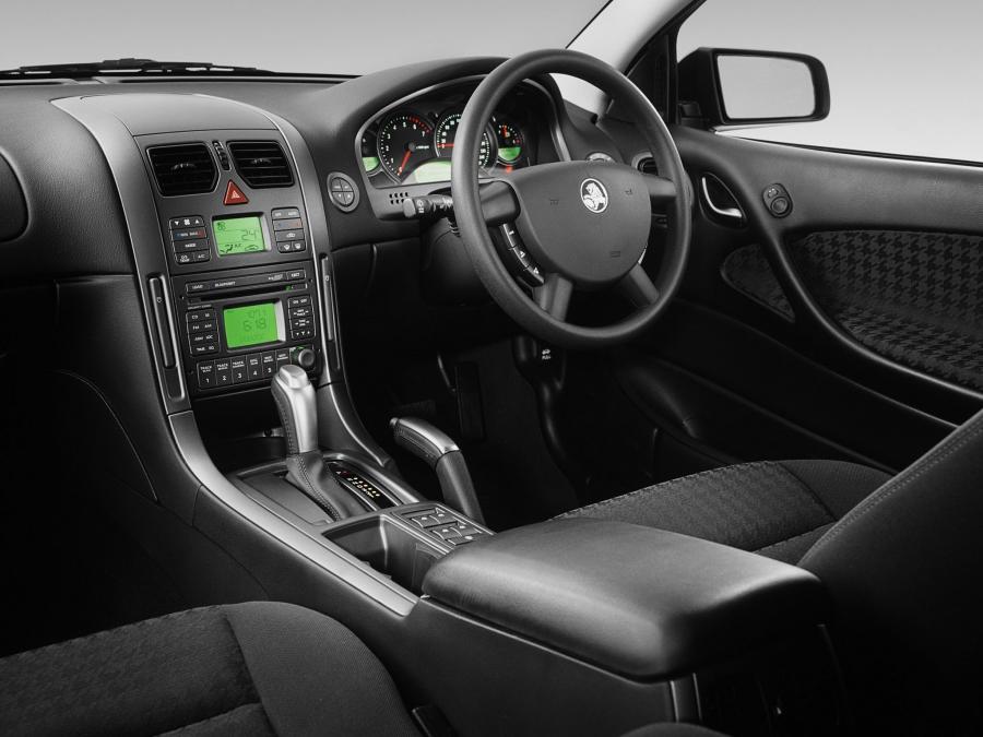  Holden Adventra CX8 2003 года  (фото 7 из 8)